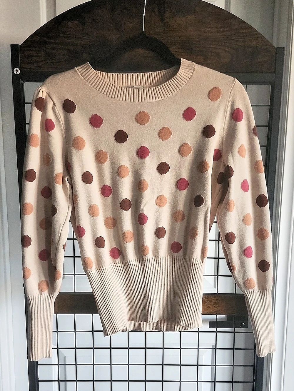 evo.mendes Polka Dot Sweater in Beige & Pink Size Medium